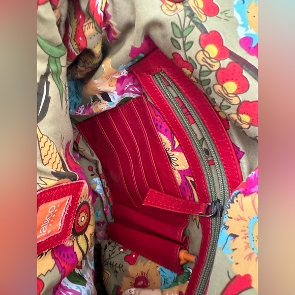 Latico genuine leather vintage crossbody bag - Picture 8 of 10